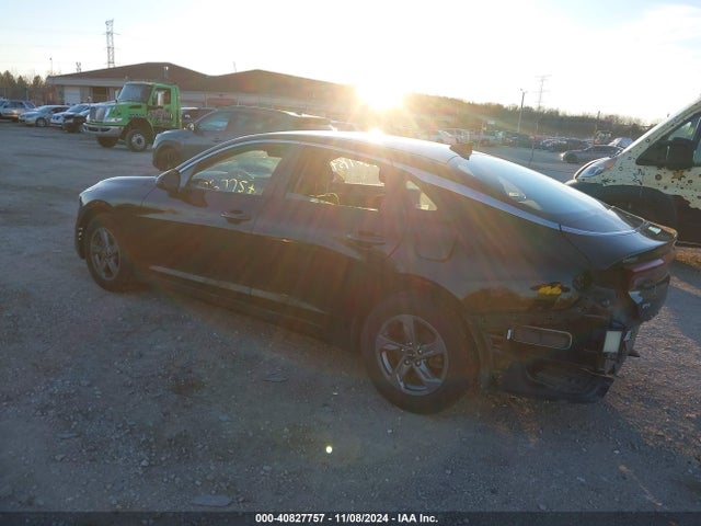 5XXG14J2XNG142476 KIA K5 LXS
