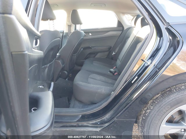 5XXG14J2XNG142476 KIA K5 LXS