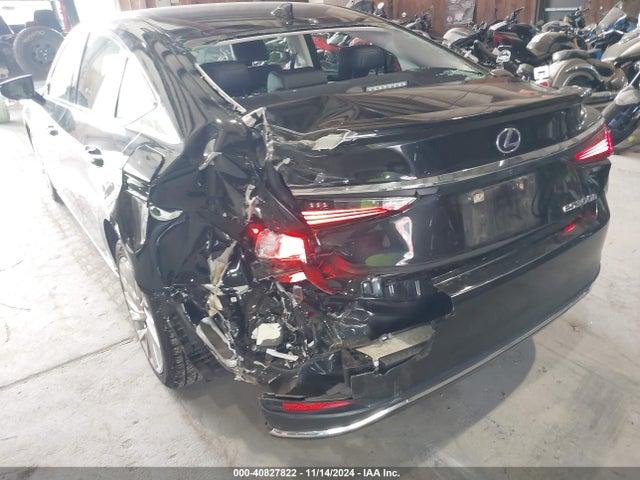 58AE21B16LU005362 Lexus Es 300h Luxury
