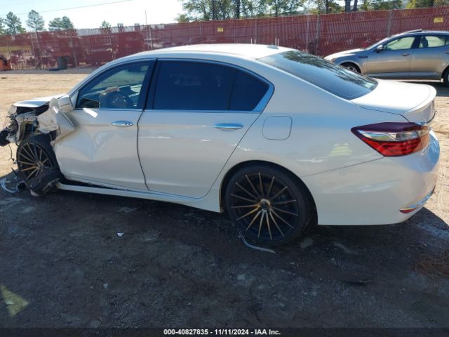 1HGCR3F9XHA042418 Honda Accord Touring V6