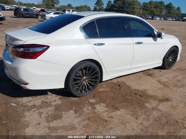1HGCR3F9XHA042418 Honda Accord Touring V6