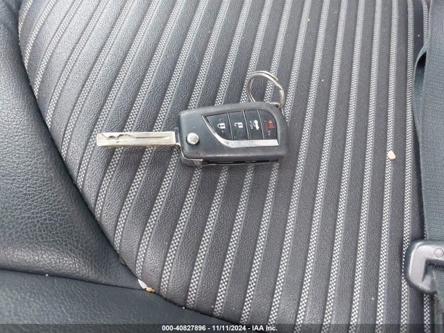 4T1B11HK9KU177672 Toyota CAMRY SE
