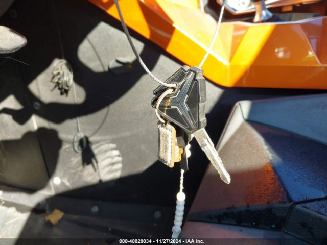 2015 POLARIS SLINGSHOT 57XAAPFA7F5104806 Photo 10