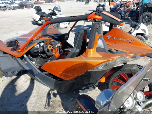 2015 POLARIS SLINGSHOT 57XAAPFA7F5104806 Photo 2