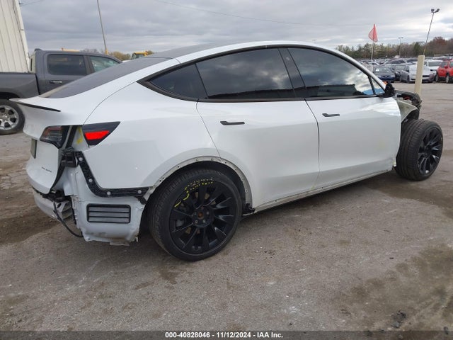2020 TESLA MODEL Y 5YJYGDEF2LF004222 Photo 3