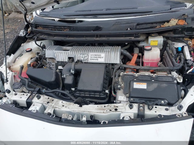 Toyota Prius Four 2015 JTDKN3DU9F0429347 Image 10
