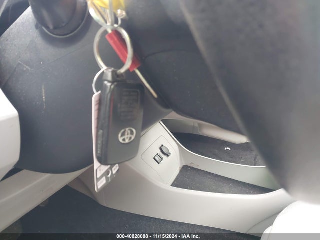 Toyota Prius Four 2015 JTDKN3DU9F0429347 Image 11