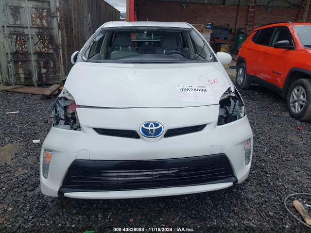 Toyota Prius Four 2015 JTDKN3DU9F0429347 Image 13