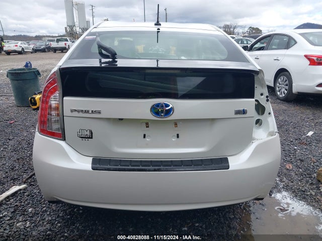 Toyota Prius Four 2015 JTDKN3DU9F0429347 Image 17