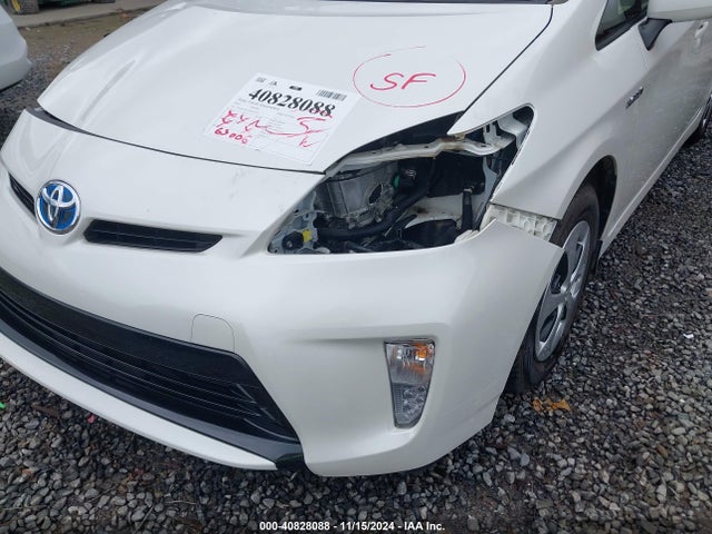 Toyota Prius Four 2015 JTDKN3DU9F0429347 Image 18