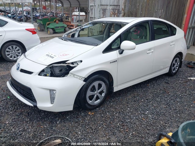 Toyota Prius Four 2015 JTDKN3DU9F0429347 Image 2