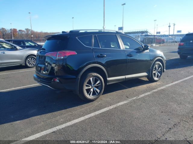 2T3RFREV3JW755929 Toyota Rav4 Adventure/xle
