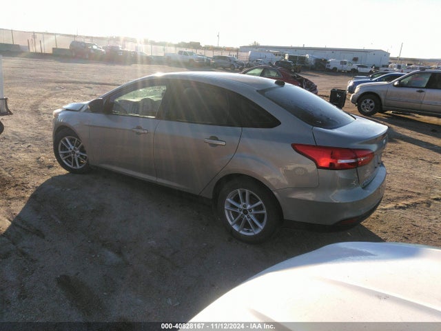 Ford FOCUS SE 2016 1FADP3F27GL298391 Image 3