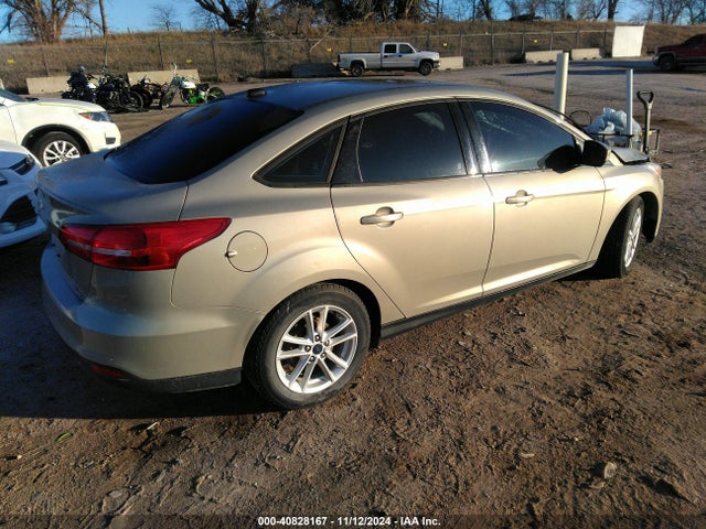 Ford FOCUS SE 2016 1FADP3F27GL298391 Image 4