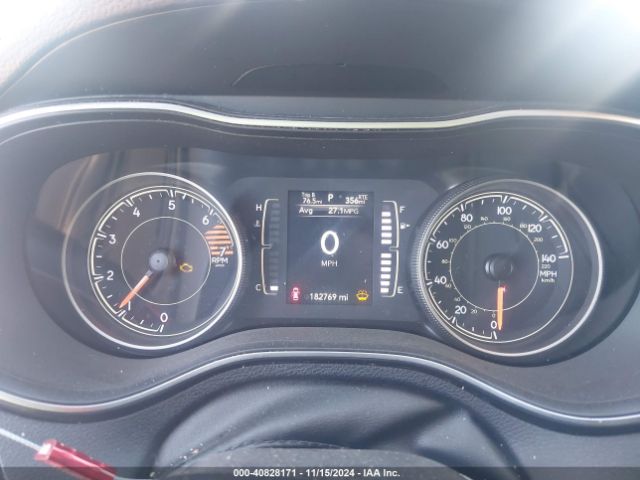 1C4PJLLB4KD204337 Jeep Cherokee Latitude Plus Fwd