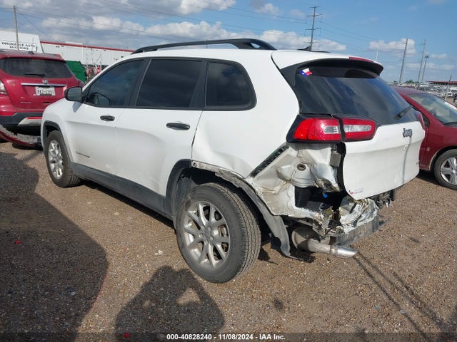 1C4PJLAB4FW684408 Jeep Cherokee Sport