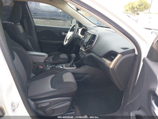 1C4PJLAB4FW684408 Jeep Cherokee Sport