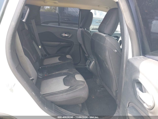 1C4PJLAB4FW684408 Jeep Cherokee Sport