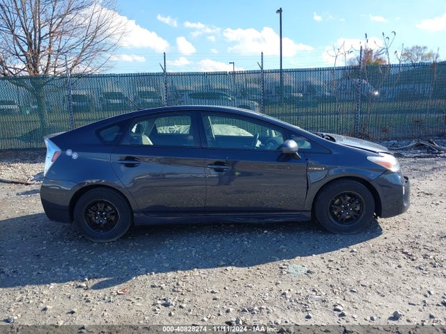 JTDKN3DU6F0404583 Toyota Prius Three