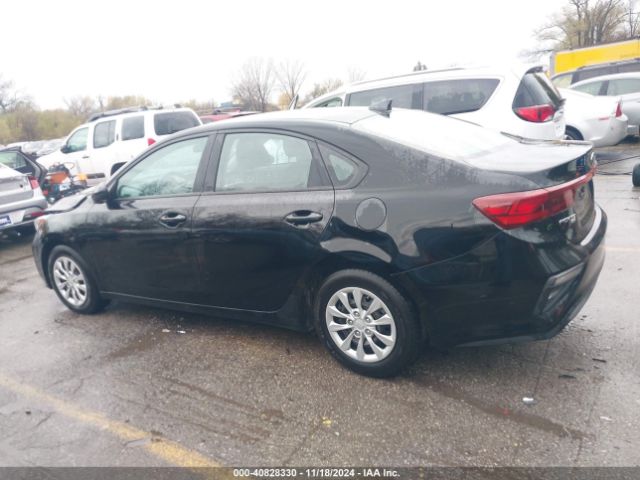 3KPF24ADXME344901 KIA FORTE FE