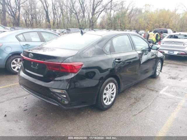 3KPF24ADXME344901 KIA FORTE FE