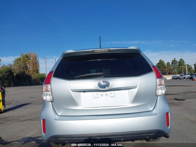 Toyota Prius V Four 2016 JTDZN3EU5GJ053934 Image 17