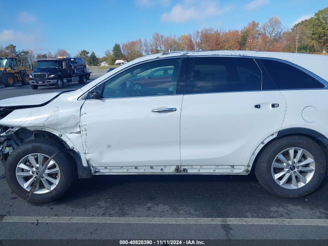 5XYPG4A58KG493709 KIA Sorento 3.3l Lx