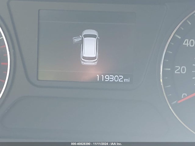 5XYPG4A58KG493709 KIA Sorento 3.3l Lx