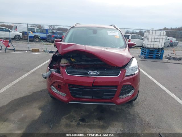 1FMCU9J98EUB94971 Ford Escape Titanium