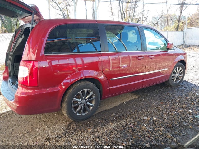 2C4RC1HG7FR562269 Chrysler Town & Country S