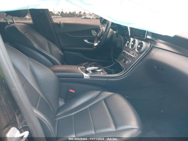 55SWF4JB7GU131629 Mercedes-Benz C 300 Luxury/sport
