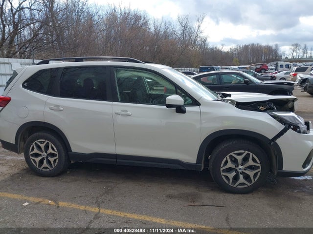 Subaru Forester Premium 2019 JF2SKAEC0KH409732 Image 13