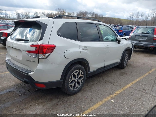 Subaru Forester Premium 2019 JF2SKAEC0KH409732 Image 4