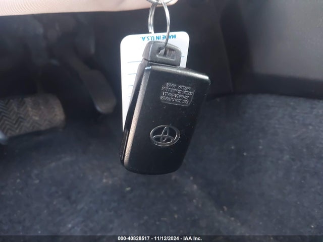Toyota Rav4 Xle 2016 2T3WFREV6GW279963 Image 11