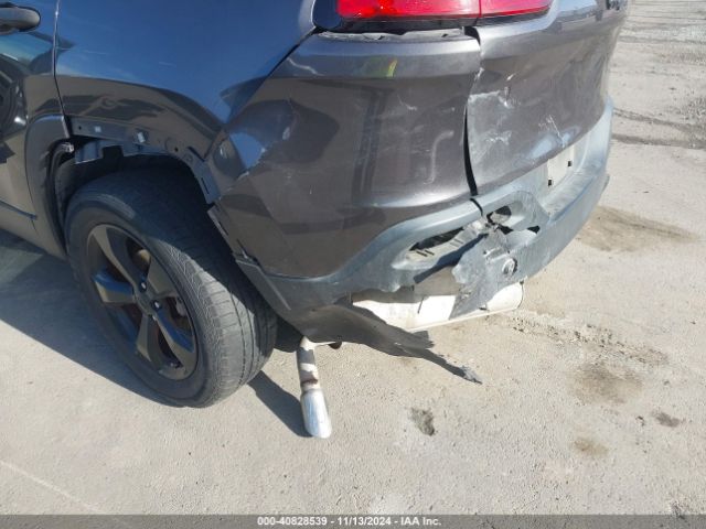 1C4PJLAB1HW578503 Jeep Cherokee Altitude Fwd