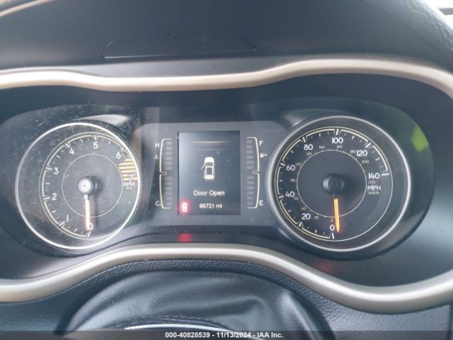 1C4PJLAB1HW578503 Jeep Cherokee Altitude Fwd