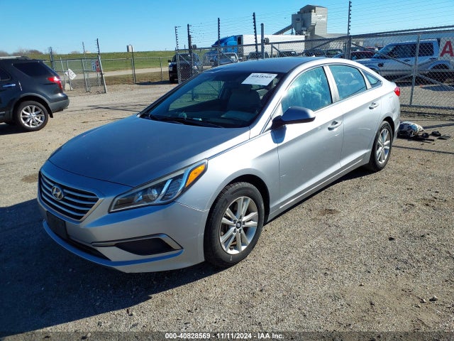 Hyundai Sonata 2017 5NPE24AF0HH517162 Image 2