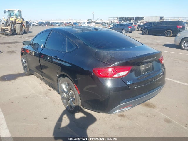 Chrysler 200 S 2015 1C3CCCBG3FN528051 Image 3