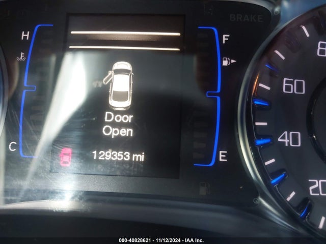 Chrysler 200 S 2015 1C3CCCBG3FN528051 Image 7