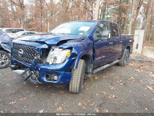Nissan Titan Pro-4x 2018 1N6AA1E59JN517908 Image 2