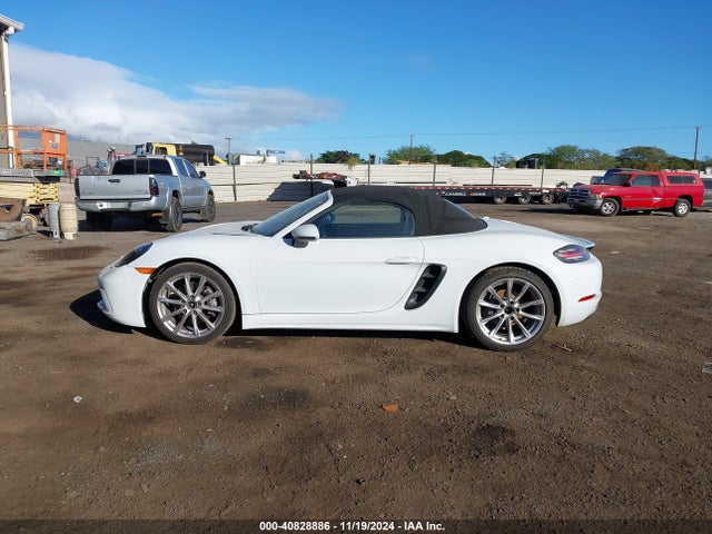 Porsche 2018 2018 WP0CA2A8XJS211030 Image 14