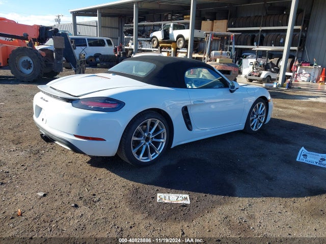 Porsche 2018 2018 WP0CA2A8XJS211030 Image 4