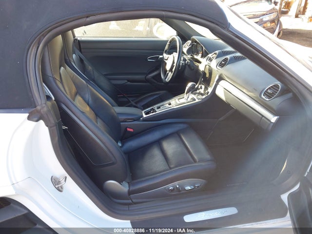 Porsche 2018 2018 WP0CA2A8XJS211030 Image 5