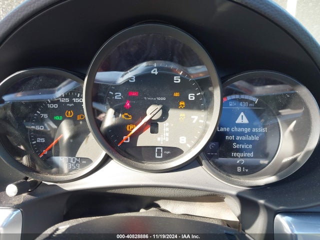 Porsche 2018 2018 WP0CA2A8XJS211030 Image 7