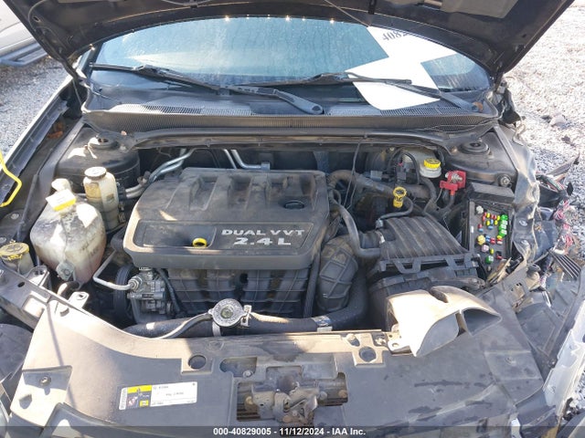 Chrysler 200 Touring 2014 1C3CCBBB6EN192425 Image 10