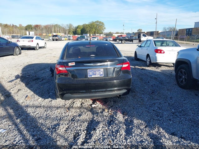 Chrysler 200 Touring 2014 1C3CCBBB6EN192425 Image 16