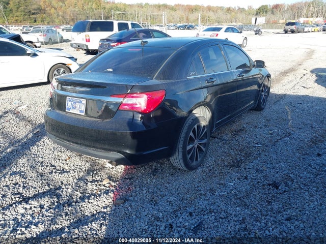 Chrysler 200 Touring 2014 1C3CCBBB6EN192425 Image 4