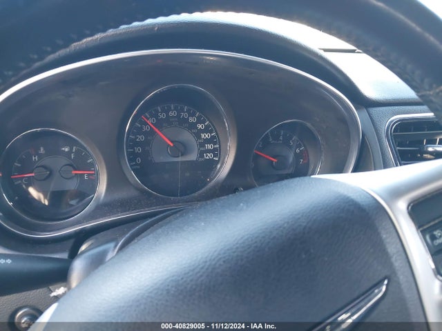 Chrysler 200 Touring 2014 1C3CCBBB6EN192425 Image 7