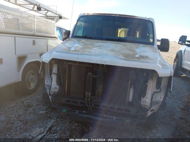 1N6BF0KM8GN806797 Nissan Nv Cargo Nv1500 S V6
