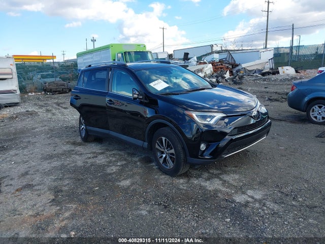 Toyota Rav4 Xle 2018 2T3RFREV3JW734840 Image 1